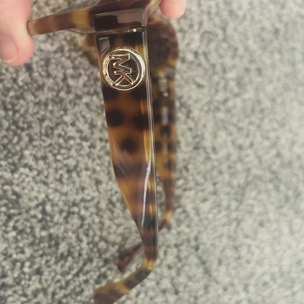 Michael Kors Sunglasses Vivian M2892s 24 Tortoise - Picture 6 of 9
